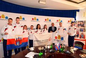 Pokaż zdjęcie: Spotkanie reprezentantów Polski na Letnich Igrzyskach Olimpiad Specjalnych z Prezydentem Rafałaem Bruskim