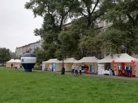 Pokaż zdjęcie: Stoiska informacyjne dostępne podczas Med Meetingu