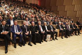 Pokaż zdjęcie: Uroczystość odbyła się w Filharmonii Świętokrzyskiej (fot. Radio Kielce