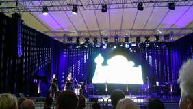 Pokaż zdjęcie: Przywitanie gości