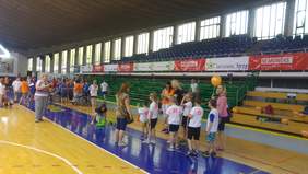 Pokaż zdjęcie: Przygotowania do rozgrywek sportowych