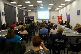 Uczestnicy spotkania zebrani w sali konferencyjnej w Urzędzie Marszałkowskim w Rzeszowie