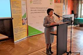 Pokaż zdjęcie: Małgorzata Popiel zastępca Dyrektora Oddziału Kieleckiego ZUS 