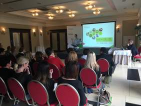 Pokaż zdjęcie: Wystąpienie Beata Laskowskiej, samodzielnego specjalisty ds. zarządzania środkami w Departamencie ds. Programów Biura Funduszu