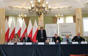 Pokaż zdjęcie: Uczestnicy panelu dyskusyjnego