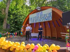 Pokaż zdjęcie: przemówienie  dyrektora Oddziału Świętokrzyskiego PFRON Andrzeja Michalskiego