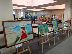 Pokaż zdjęcie: Wystawa prac plastycznych osób niepełnosprawnych w Bibliotece Głównej Uniwersytetu Ekonomicznego w Poznaniu 