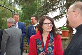 Dorota Habich – p.o. Prezesa Zarządu PFRON przed otwarciem  wystawy „Pragnę Zwyciężać” w Krynicy-Zdrój