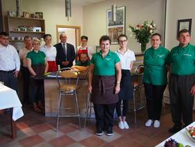 DOM ZDROWIA i jego pracownicy