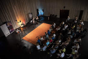 Pokaż zdjęcie: W sali prób CKK Jordanki w Toruniu koncert z okazji Dnia Dziecka dała Toruńska Orkiestra Symfoniczna