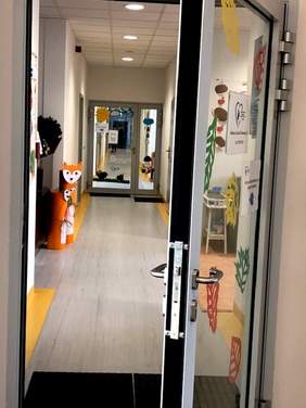 Pokaż zdjęcie: Wnętrze Przedszkola Specjalistycznego Emedea-Intuicja w Luboniu