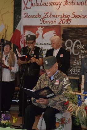 Pokaż zdjęcie: Uczestnicy X Festiwalu Piosenki Żołnierskiej i Patriotycznej Seniorów