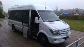 Pokaż zdjęcie: Autobus 20 - osobowy przystosowany do przewozu osób niepełnosprawnych dla uczestników placówek PSONI w Elblągu