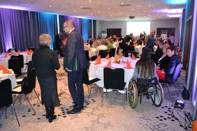 Pokaż zdjęcie: Anna Skupień, dyrektor Oddziału Wielkopolskiego PFRON podczas Gali „Wielkopolska Otwarta dla Osób z Niepełnosprawnościami"