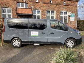 Pokaż zdjęcie: Bus z dofinansowaniem ze środków PFRON dla uczestników Warsztatu Terapii Zajęciowej w Pisarzowicach