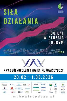 Pokaż zdjęcie: Plakat „Siła działania – 30 lat w służbie chorym”. Różowa strzałka wzrostu na ciemnym tle, oś czasu 1996–2026, napis „XXV Ogólnopolski Tydzień Mukowiscydozy 23.02–1.03.2026”, logotypy partnerów i adres mukowiscydoza.pl.