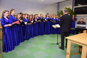 Pokaż zdjęcie: Wystąpienie chóru ATH