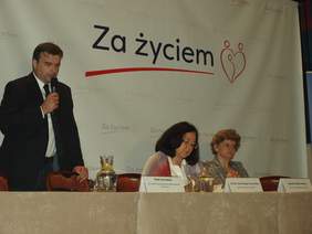 Pokaż zdjęcie: Dyskusja moderowana, od lewej Piotr Sochalski, Dobroniega Trawkowska, Monika Baranowska