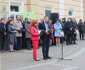Uczestnicy obchodów Dnia Godności Osób Niepełnosprawnych w Przemyślu