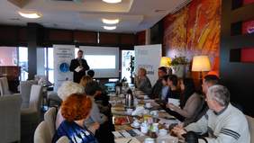 Pokaż zdjęcie: Spotkanie otwiera Prezes koszalińskiego Oddziału Izby Roman Biłas