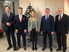 Pokaż zdjęcie: Wśród zaproszonych gości pojawił się senator Krzysztof Słoń