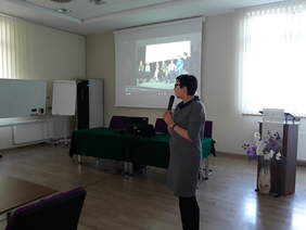 Pokaż zdjęcie: Otwarcie wystawy poprowadziła Inga Mikee z Oddziału Zachodniopomorskiego PFRON