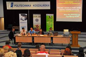 Pokaż zdjęcie: Festiwalowi filmowemu towarzyszy konferencja.jpg