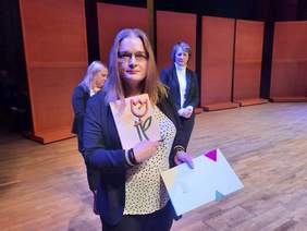 Pokaż zdjęcie: Laureatka konkursu plastycznego 