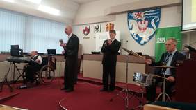 Pokaż zdjęcie: Publiczność rozruszał zespół SKAN z DPS w Resku