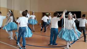 Pokaż zdjęcie: występy artystyczne wychowanków placówki