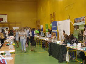 Pokaż zdjęcie: Uczestnicy targów