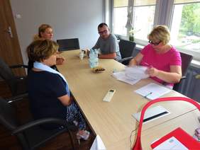 Przedstawiciele Oddziału Kujawsko-Pomorskiego PFRON i „Jestem” Stowarzyszenie Pomocy Dzieciom Niepełnosprawnym i Osobom Potrzebującym Wsparcia  z Torunia