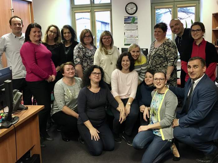 Pokaż zdjęcie: Dyrektor Oddziału wraz z współpracownikami