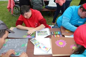 Pokaż zdjęcie: Uczestnicy Festiwalu „Bez Barier"