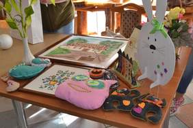 Pokaż zdjęcie: Prezentacja prac rękodzielniczych