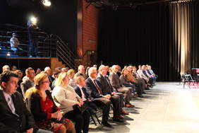 Pokaż zdjęcie: Zaproszeni goście