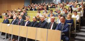 Pokaż zdjęcie: Zaproszeni goście