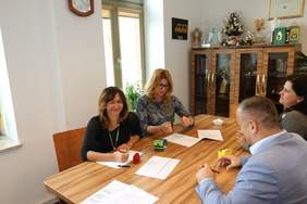 Pokaż zdjęcie: Fundacja Wsparcia Osób z Zaburzeniami Komunikacji „Między Słowami” z siedzibą w Gdyni.