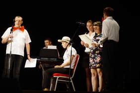 Pokaż zdjęcie: Uczestnicy V Małopolskiego Przeglądu Piosenki Poetyckiej i Piosenki o Miłości