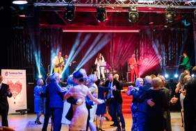 Pokaż zdjęcie: III Bal Charytatywny Fundacji Dom Rodzinnej Rehabilitacji Dzieci z Porażeniem Mózgowym „Dom dla serc”