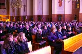 Zebrani goście. Zdjęcia pochodzą ze zbiorów organizatora