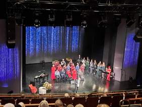 Pokaż zdjęcie: Krzysztof Cwynar oraz artyści Studia Integracji