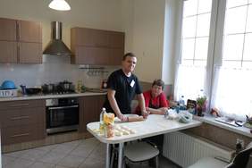 Pokaż zdjęcie: Uczstnicy XVII Wojewódzkiego Konkursu Sztuki Kulinarnej - reprezentacja gospodarzy