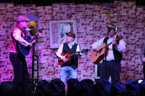 Pokaż zdjęcie: Uczestnicy Festiwalu