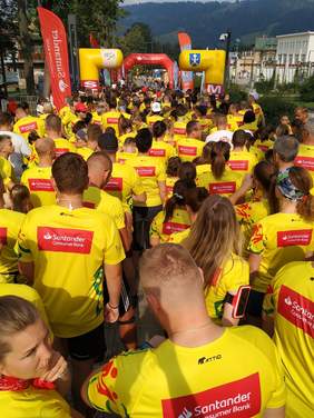 Pokaż zdjęcie: Zawodnicy przez startem III Biegu po Oddech