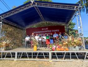 Pokaż zdjęcie: 10 lat ŚDS w Krzcinie 