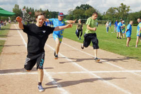 Pokaż zdjęcie: Zawodnicy w biegu na 100 metrów mężczyzn
