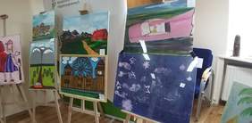 Pokaż zdjęcie: Prace nadesłane na etap wojewódzki XVII edycji Ogólnopolskiego Konkursu Plastycznego „Sztuka Osób Niepełnosprawnych”