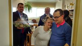 Pokaż zdjęcie: Pracownicy_WTZ__Dyrektor_Oddzia_u_Lubuskiego_PFRON__a_tak_e_Starosta__wiebodzi_ski.jpg