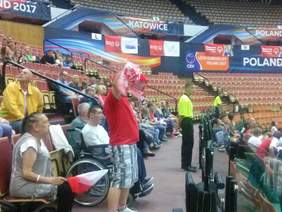 Kibice podczas meczu otwarcia Europejskiego Turnieju siatkówki zunifikowanej